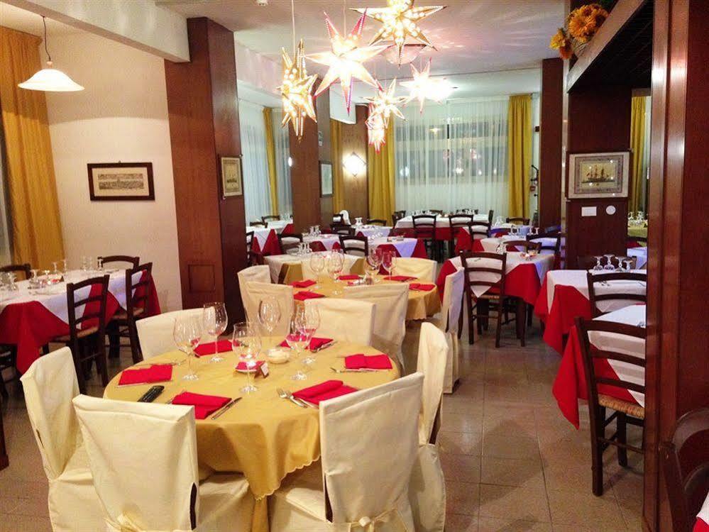 Hotel Roncobilaccio Roncobillaccio المظهر الخارجي الصورة